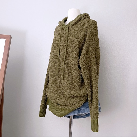 Zenana Outfitters Sweaters - Popcorn Green Slouchy Pullover Hoodie